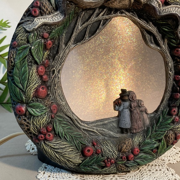 Vintage Ceramic Holiday Wreath Light With Bow And Berries - Picture 5 of 16